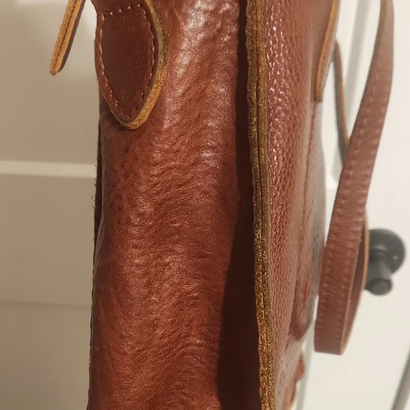 AP Portland Leather N/S Lola Bag - Picture 7 of 8